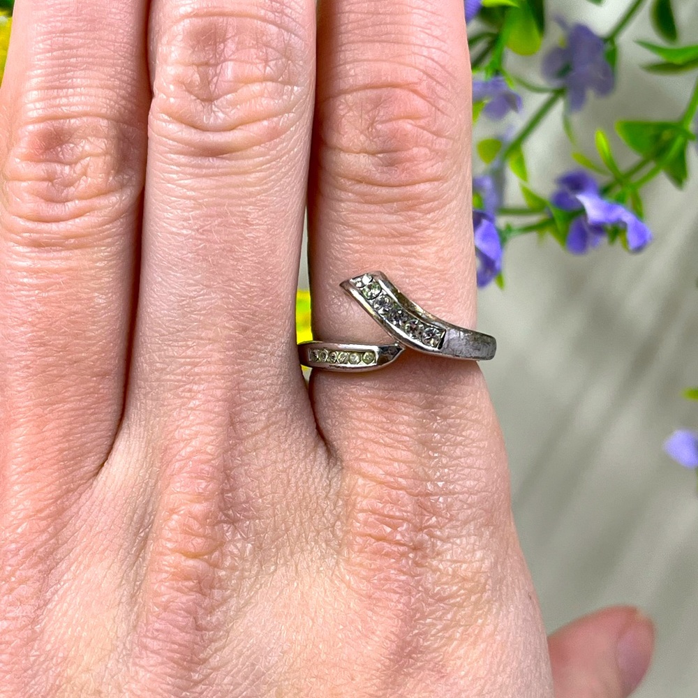 Avon Signed Abstract Silver Plated White Crystal Ring